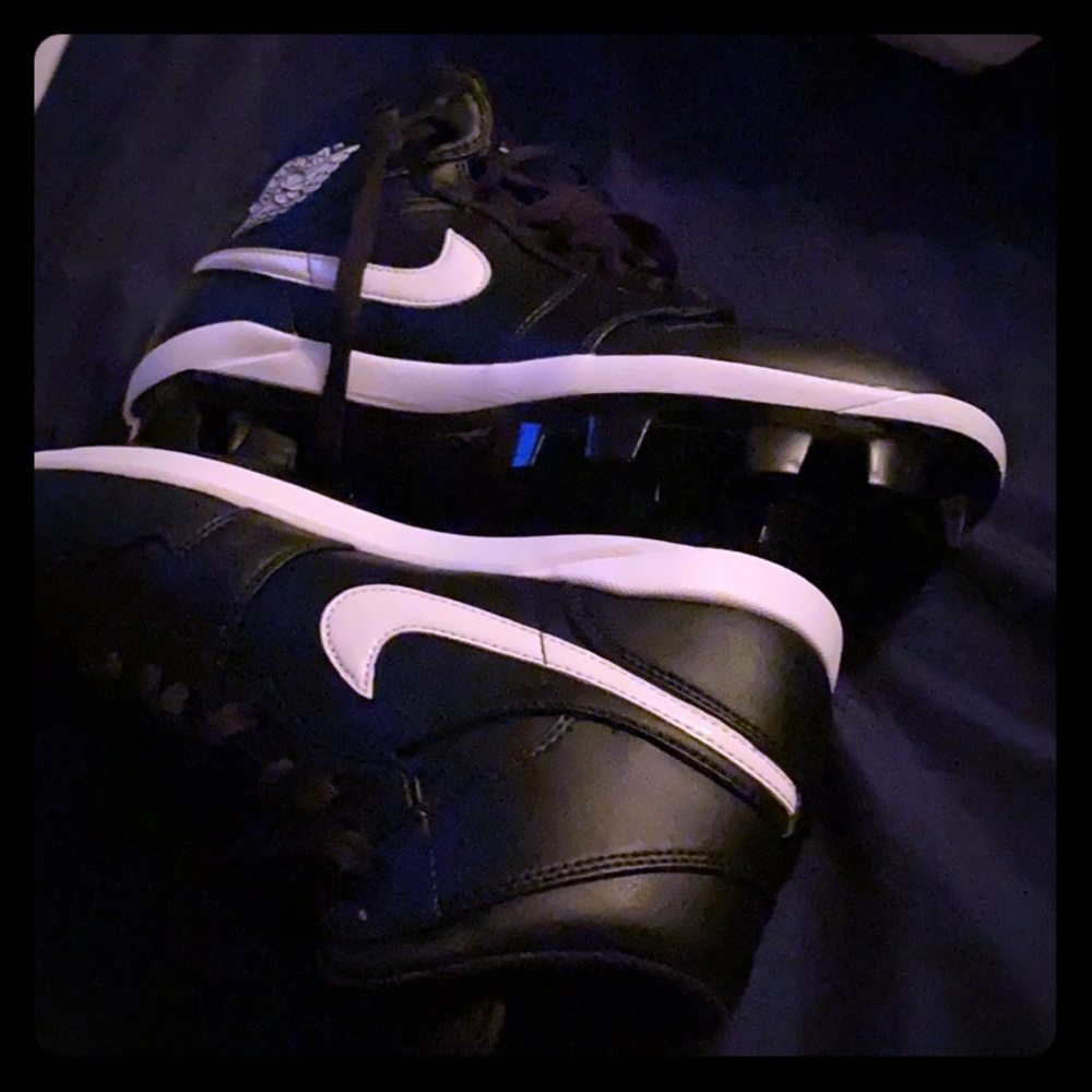 Jordan 1 mid baseball cleats